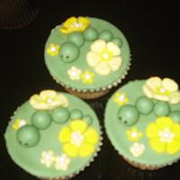 Spring cupcakes