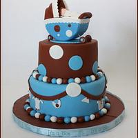 Baby shower cake - polka dot
