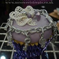 My Vintage Jewlery Collection Cupcakes