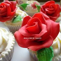 red rose cupcakes