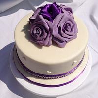 Roses & hearts cake & cupcakes 