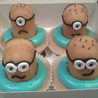 minion cupcakes :)