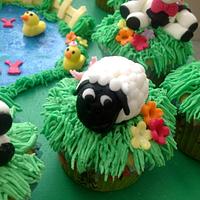 Farmyard cupcakes 