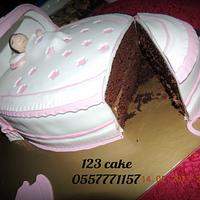 baby bassinet cake
