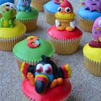 Moshi monster cupcakes (moshlings!!)