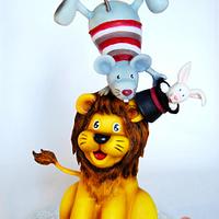 Lion and Balancing Mouse