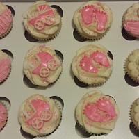 "It's a Girl!"Cupcakes