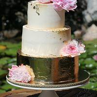wedding cake with edible gold 