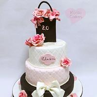 Chanel cake - cake by Donatella Bussacchetti - CakesDecor