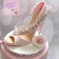 Shabby chic, lace and shoes!