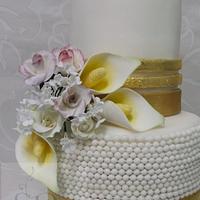 Golden Pearl Wedding Cake