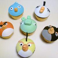 Angry Birds cupcake tower