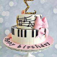 Piano music cake.