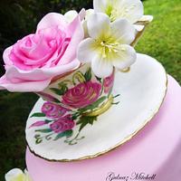 English High Tea cake "Lorraine" with gumpaste Cup and Saucer 