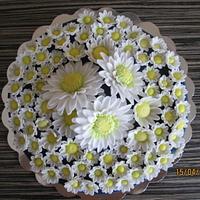 Daisies & Gerbera Cake