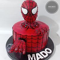 Spiderman cake