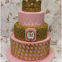 Tiara cake with mini cakes