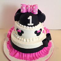Hello Kitty/Minnie Mouse 2 sided cake