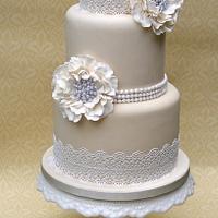 Sugar lace wedding cake