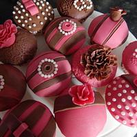 anniversary cupcakes