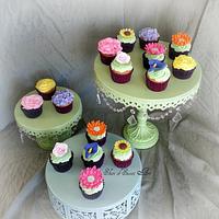 floral cupcake