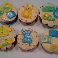 BABY ANNOUNCEMENT CUP CAKES  