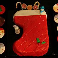 Christmas cake with cupcakes