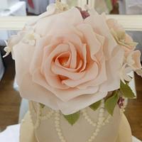Victoriana Lace and Sweet Avalanche Rose Wedding Cake