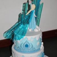 Frozen cake: with transparant cape of Elsa