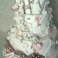 A majestic birthday cake