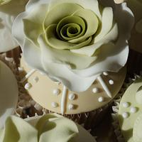 Shades of Green Wedding Cupcakes 