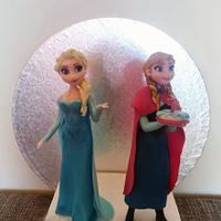 Elsa and Ana cake