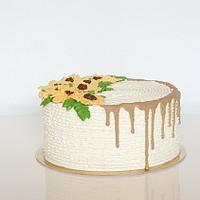 Sunflower drip cake