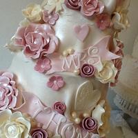 Ivory & dusky pink four tired wedding cake