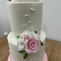 Romantic wedding cake