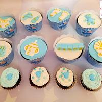 "Baby shower cupcakes & mini cupcakes"
