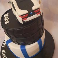 "BMW cars fans cake"