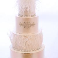 Feather Luxe - A 4 Tier Wedding Tale...