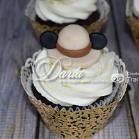 Mickey Mouse safari cupocakes