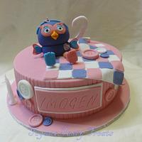 Pink Hootabell cake
