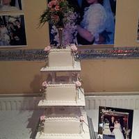 Retro wedding cake