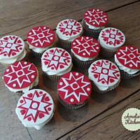 Scandinavian style Christmas cupcakes