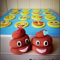 Emoji cupcake toppers