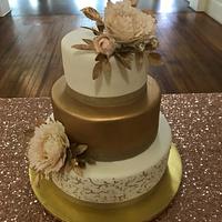 Gold Crackled Wedding Cake