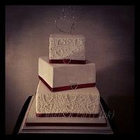 Diamanties and hearts wedding cake 