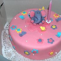 cake with an elephant