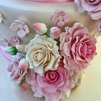 Wedding cake with Pink & Ivory roses
