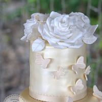 Butterflies & Roses Wedding cake
