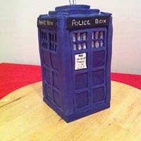 Doctor who TARDIS cake