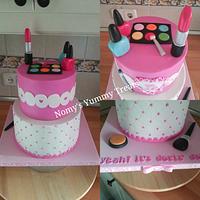 Make up cake.